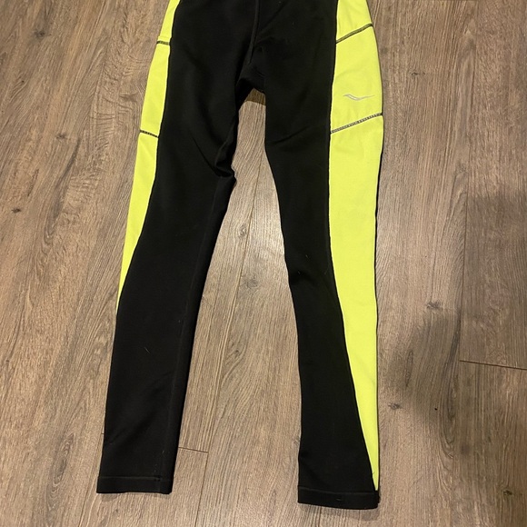 Saucony Black Athletic Leggings women’s small reversible cold weather running sm - Picture 3 of 10